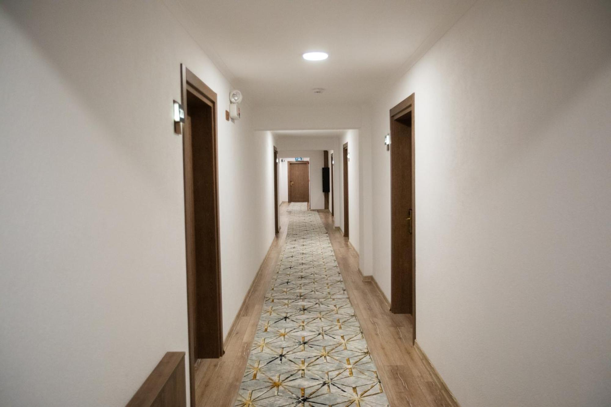 E87 Highway Otel Ören Eksteriør bilde